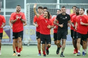 Παρουσίαση με νέα πρόσωπα, κόσμο, ενθουσιασμό! (βίντεο/φώτος)