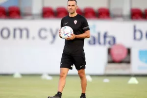 Παρουσίαση με νέα πρόσωπα, κόσμο, ενθουσιασμό! (βίντεο/φώτος)