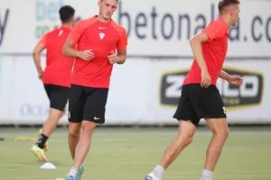Παρουσίαση με νέα πρόσωπα, κόσμο, ενθουσιασμό! (βίντεο/φώτος)