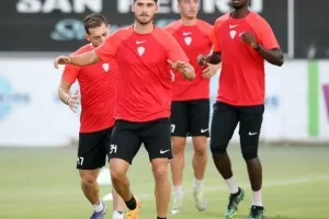 Παρουσίαση με νέα πρόσωπα, κόσμο, ενθουσιασμό! (βίντεο/φώτος)