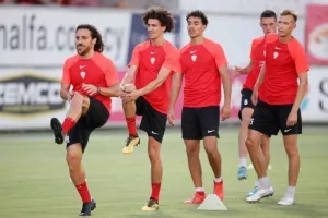 Παρουσίαση με νέα πρόσωπα, κόσμο, ενθουσιασμό! (βίντεο/φώτος)