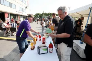 Το Pre Game των Δανών με μπύρες και hot dog/ΦΩΤΟΣ 