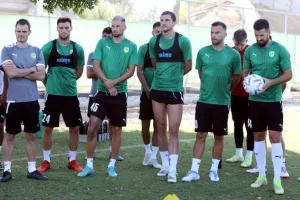 Περισσότερες φωτογραφίες από την τελευταία της ΑΕΚ 