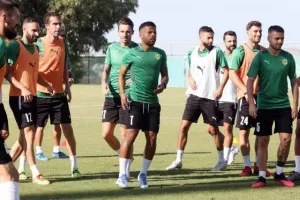 Περισσότερες φωτογραφίες από την τελευταία της ΑΕΚ 