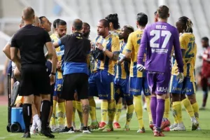 ΑΠΟΕΛ - Μπότεφ: Ήταν (πολύ) καλύτερο, πέρασε με Τσεμπάκ-Εφραίμ! (φώτος)