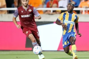 ΑΠΟΕΛ - Μπότεφ: Ήταν (πολύ) καλύτερο, πέρασε με Τσεμπάκ-Εφραίμ! (φώτος)