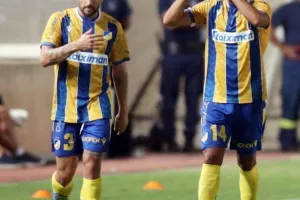 ΑΠΟΕΛ - Μπότεφ: Ήταν (πολύ) καλύτερο, πέρασε με Τσεμπάκ-Εφραίμ! (φώτος)