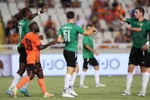 ΑΠΟΕΛ - ΑΕΚ: Τέσσερα γκολ, δοκιμές και τώρα Ευρώπη! (φώτος)