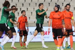 ΑΠΟΕΛ - ΑΕΚ: Τέσσερα γκολ, δοκιμές και τώρα Ευρώπη! (φώτος)