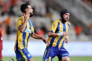 ΑΠΟΕΛ - Μπότεφ: Ήταν (πολύ) καλύτερο, πέρασε με Τσεμπάκ-Εφραίμ! (φώτος)