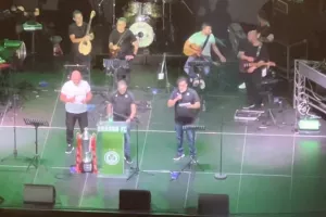 Έδωσαν το σύνθημα, ο λαός... ακολούθησε! (Βίντεο)