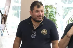 Τοποθέτηση για Ουάρντα: "Η Ανόρθωση δεν μπορεί να κάνει διαπραγμάτευση μέσω των social media"