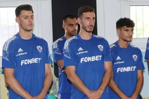 Μαζί οι νέοι! 