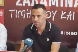 Πούρσα: "Αν και δεν έχουμε τα πολλά λεφτά, θα κάνουμε ανταγωνιστική ομάδα" (Τι είπε για μεταγραφές)