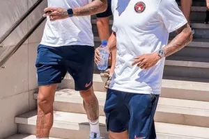 Μίντιλαντ/ Βόλτα στην Λάρνακα 