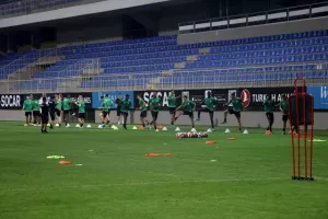 Προπόνηση... στην "Bakcell Arena" (Φώτος/Βίντεο)
