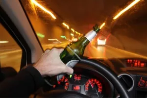 32χρονος οδηγούσε χωρίς άδεια - Θετικός σε αλκοτέστ & νάρκοτεστ
