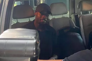 Έφτασε Θεσσαλονίκη και υπογράφει ο Νάρεϊ