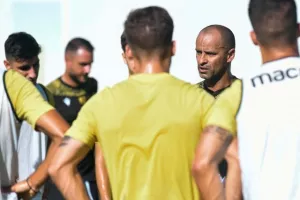 ΚΛΙΚΣ από την πρώτη της ΑΕΛ