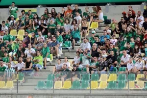 (Φωτορεπορτάζ) Ο κόσμος στην ΑΡΕΝΑ