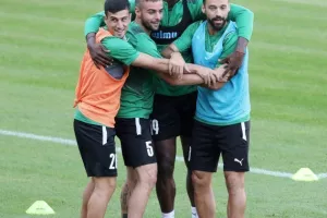 Ολοκλήρωσε για Μίντιλαντ η ΑΕΚ (φώτος& βίντεο)