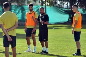 ΚΛΙΚΣ από την πρώτη της ΑΕΛ