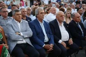 Τα εγκαίνια του γηπέδου της Δόξας (Φώτος/Βίντεο)