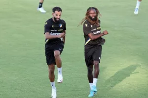 Κολλητοί/ΑΠΟΕΛ