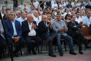 Τα εγκαίνια του γηπέδου της Δόξας (Φώτος/Βίντεο)