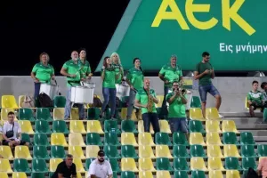 (Φωτορεπορτάζ) Ο κόσμος στην ΑΡΕΝΑ
