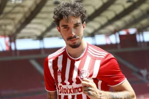 Με βασικό τον Βρσάλικο κόντρα στην Άλκμααρ ο Ολυμπιακός