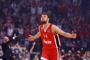 Οι Κινγκς κάλεσαν τον Βεζένκοφ στις ΗΠΑ να συζητήσουν!