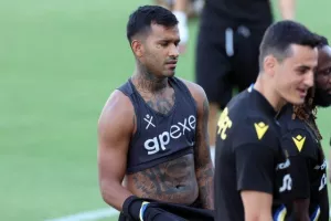 ΑΠΟΕΛ/ Η τελευταία προπόνηση ενόψει Κιζιλζάρ (φώτος)