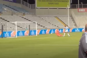 ΒΙΝΤΕΟ-Το γκολ του Γιάνγκα από την Δυτική και το... ξέσπασμα!