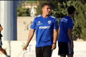 Έξι γκολ, αρκετές δοκιμές και... τρεις ασίστ ο Λάζαρος!