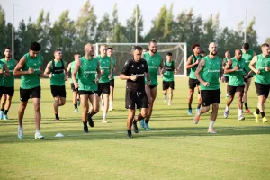 "Τρέχει" για Σούπερ Καπ η Ομόνοια, μέσα και ο Μπέζους (φώτος)