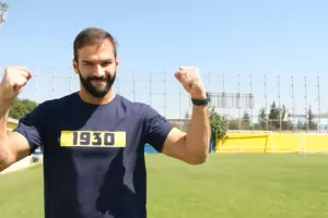 Κάλεσμα από Μπέκερ: "Επέλεξε και εσύ ΣΗΜΕΡΑ την θέση σου"