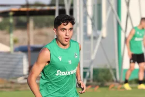 "Τρέχει" για Σούπερ Καπ η Ομόνοια, μέσα και ο Μπέζους (φώτος)