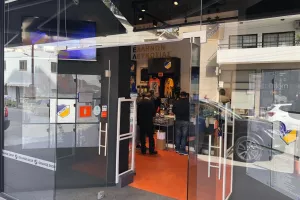 Ανοικτό μέχρι τις 16:00 το Orange Shop
