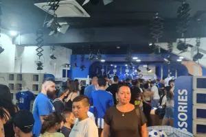 "Ντου" σε Αμρ Ουάρντα στο Flash Sale Event! (φώτος)