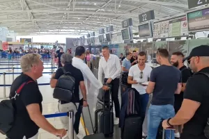 (ΦΩΤΟΣ/BINTEO) Αναχώρησε ο Απόλλωνας