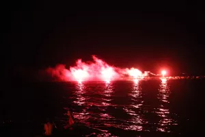 ΦΩΤΟΣ/Το "έκαψαν" στο "Δασούδι" οι ΑΕΛίστες!