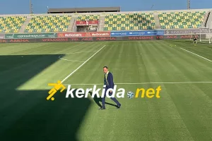 Βόλταρε στην άδεια Αρένα
