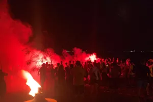 ΦΩΤΟΣ/Το "έκαψαν" στο "Δασούδι" οι ΑΕΛίστες!
