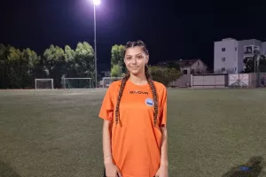 Ενίσχυση με Έλενα Κλεάνθους