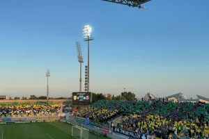 "Τραντάχτηκε" η κατάμεστη Αρένα (βίντεο & φώτος)