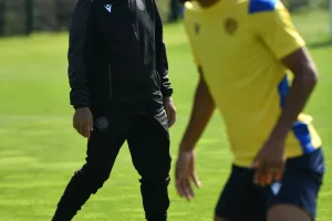 (ΦΩΤΟΣ/ΑΕΛ) Τελευταία στη Βουλγαρία, επιστρέφει Κύπρο