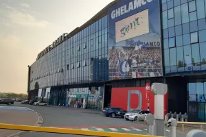 (Γάνδη-Ομόνοια) Πρώτα κατασκεύασε την Ghelamco Arena και μετά αγόρασε την Άντβερπ!