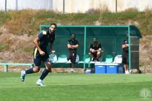 Τα "γαλαζοκίτρινα" κλικς από το φιλικό