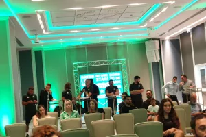 (ΒΙΝΤΕΟ) Show... από τους τυμπανιστές
